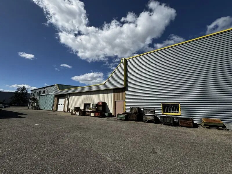 Bureau dans Décines-Charpieu à louer Photo de l’immeuble– Image 1 sur 28