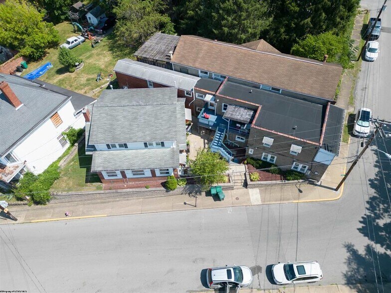312 Clark St, Clarksburg, WV à vendre - Photo de l’immeuble – Image 2 sur 4