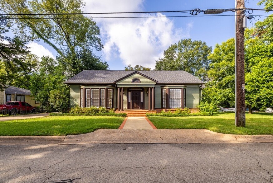 510 E Pilar St, Nacogdoches, TX à vendre - Photo de l’immeuble – Image 2 sur 20