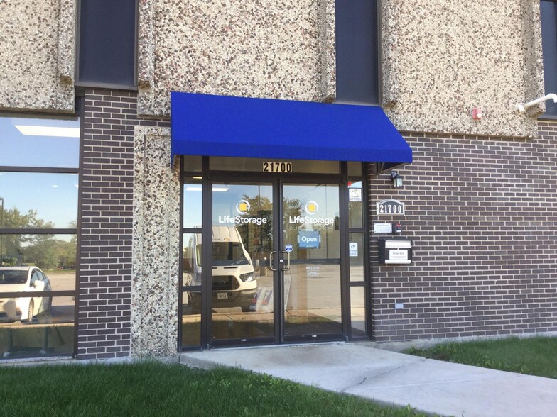 21800 S Cicero Ave, Matteson, IL à louer - Photo de l’immeuble – Image 2 sur 6