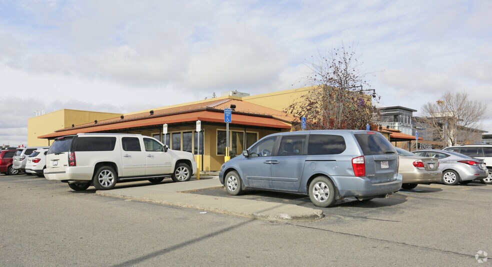 4110 Gateway Blvd NW, Edmonton, AB à vendre - Photo de l’immeuble – Image 3 sur 4