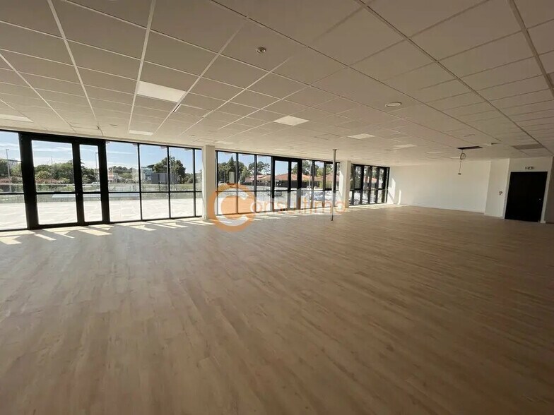Bureau dans Mérignac à louer - Photo de l’immeuble – Image 2 sur 11