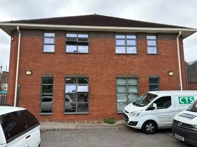 50 Denmark St, Wokingham à louer - Photo de l’immeuble – Image 2 sur 2