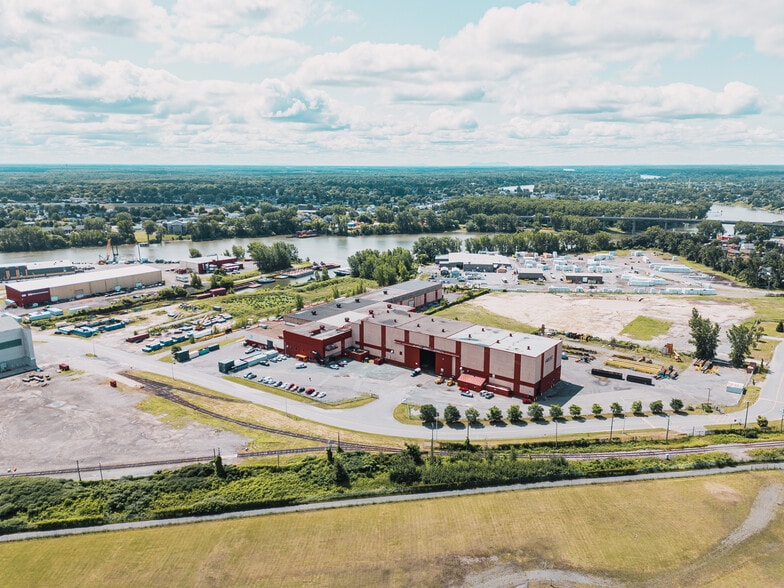 1700-1800 Rue De La Marine, Sorel-tracy, QC à vendre - Photo principale – Image 1 sur 6