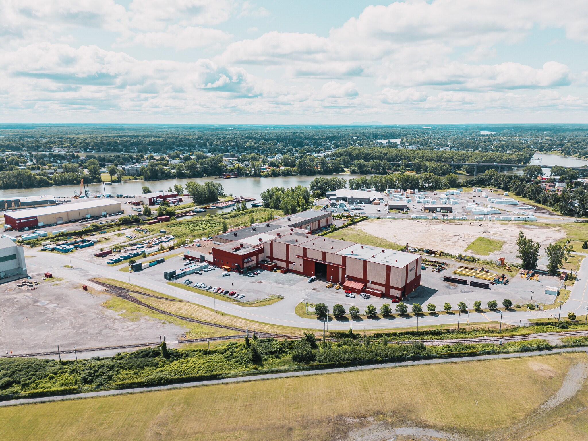 1700-1800 Rue De La Marine, Sorel-tracy, QC à vendre Photo principale– Image 1 sur 7