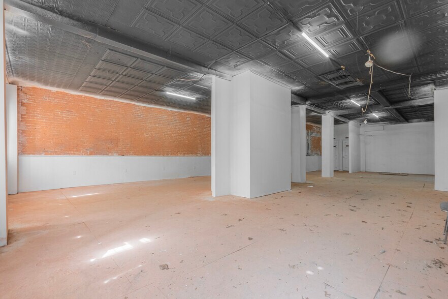 400 Centre St, Nutley, NJ à louer - Photo intérieure – Image 2 sur 9