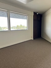 1200 Mt Diablo Blvd, Walnut Creek, CA à louer Photo intérieure– Image 2 sur 4