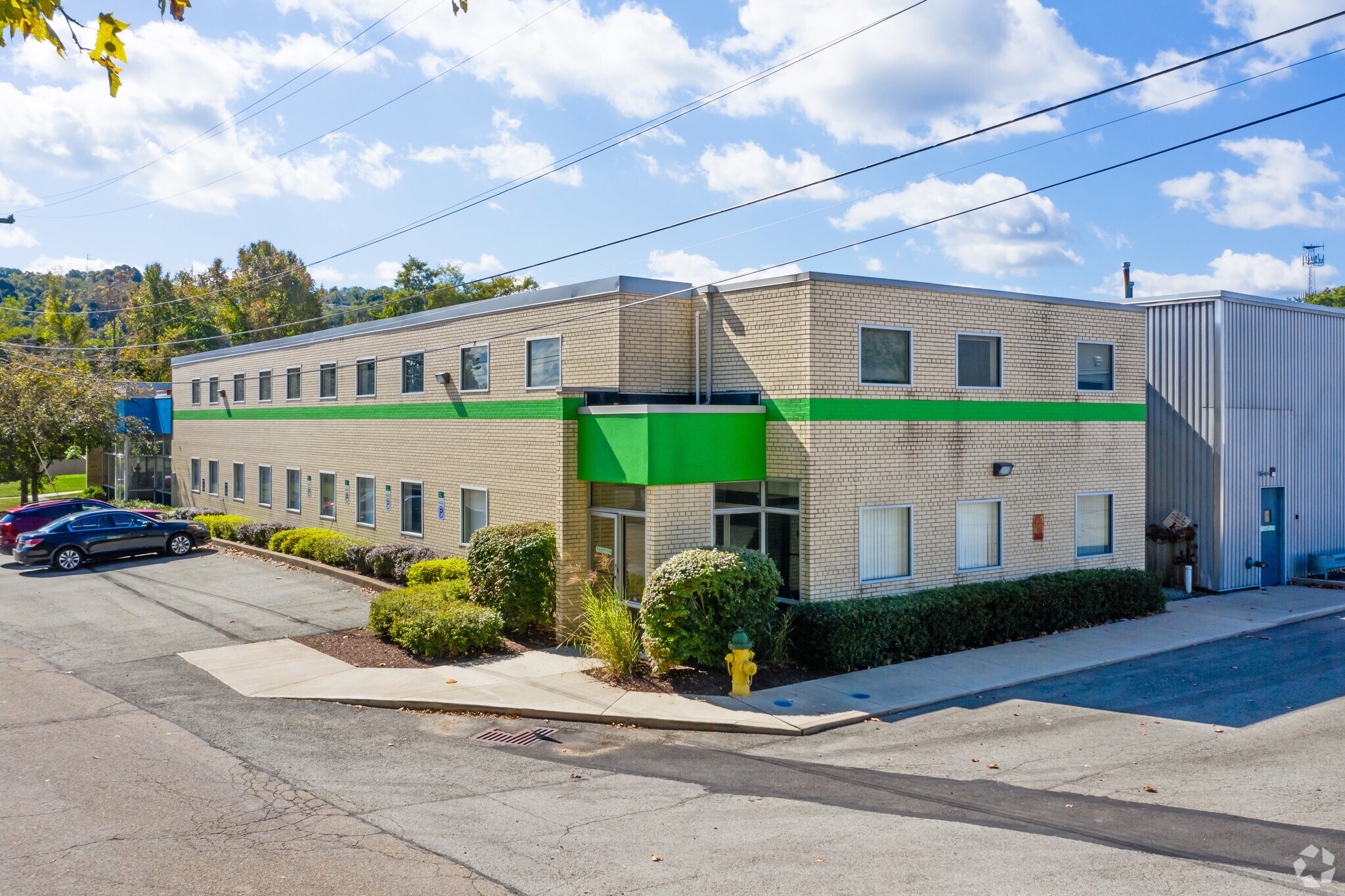 1967 Eastern Ave, Verona, PA à louer Photo principale– Image 1 sur 17