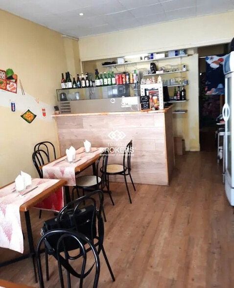 Local commercial dans Marseille à louer - Photo de l’immeuble – Image 2 sur 5