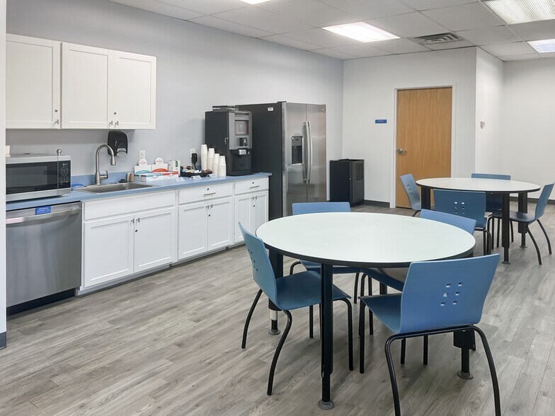 3401 Urbana Pike, Urbana, MD à louer - Photo de l’immeuble – Image 3 sur 8