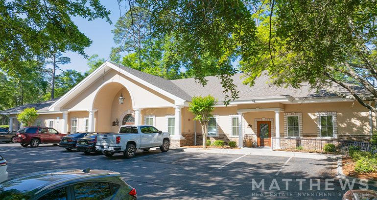 2452 Mahan Dr, Tallahassee, FL à vendre - Photo de l’immeuble – Image 2 sur 4