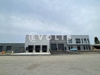 Plus de détails pour Local d'activités à louer