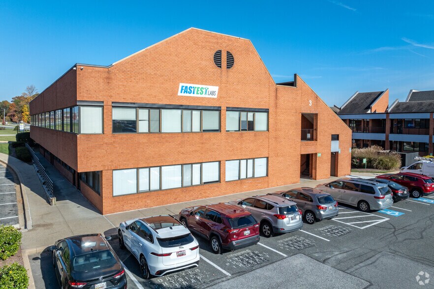 7923 Honeygo Blvd, Baltimore, MD à louer - Photo de l’immeuble – Image 2 sur 20