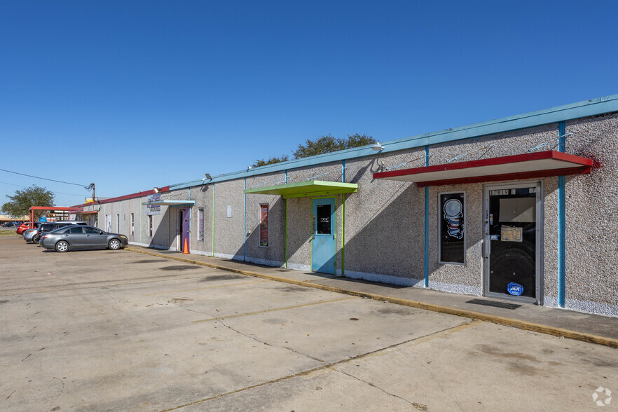15919 S Post Oak Rd, Houston, TX à vendre - Photo de l’immeuble – Image 2 sur 5