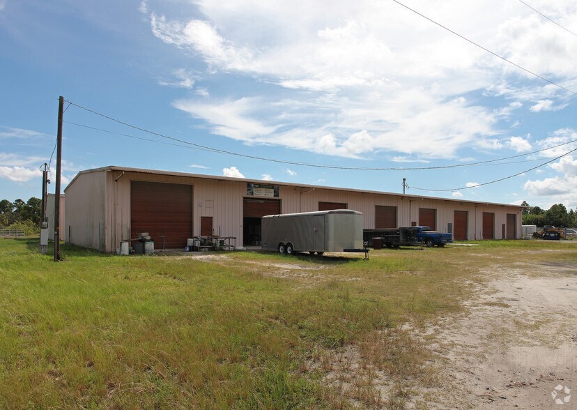 3855 65th St, Vero Beach, FL à vendre - Photo principale – Image 1 sur 9