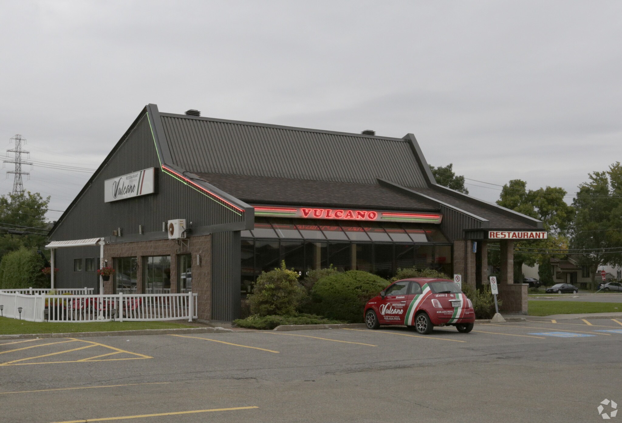 327 Montée des Pionniers, Terrebonne, QC à louer Photo de l’immeuble– Image 1 sur 4