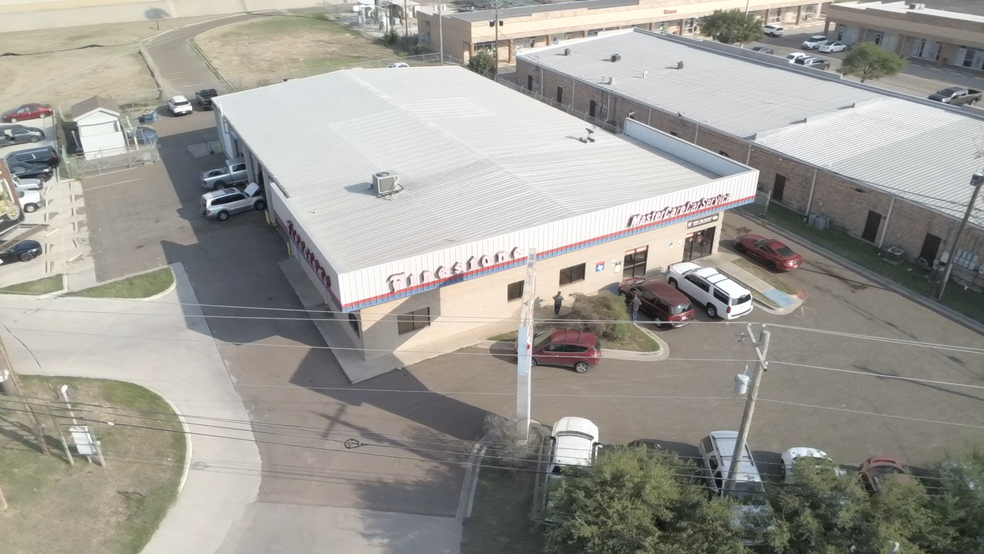 5999 McPherson Rd, Laredo, TX à vendre - Photo de l’immeuble – Image 2 sur 9