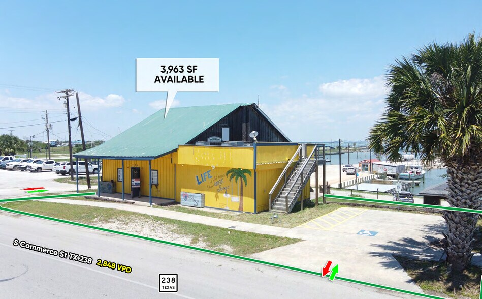 206 S Commerce St, Port Lavaca, TX à vendre - Photo de l’immeuble – Image 2 sur 9