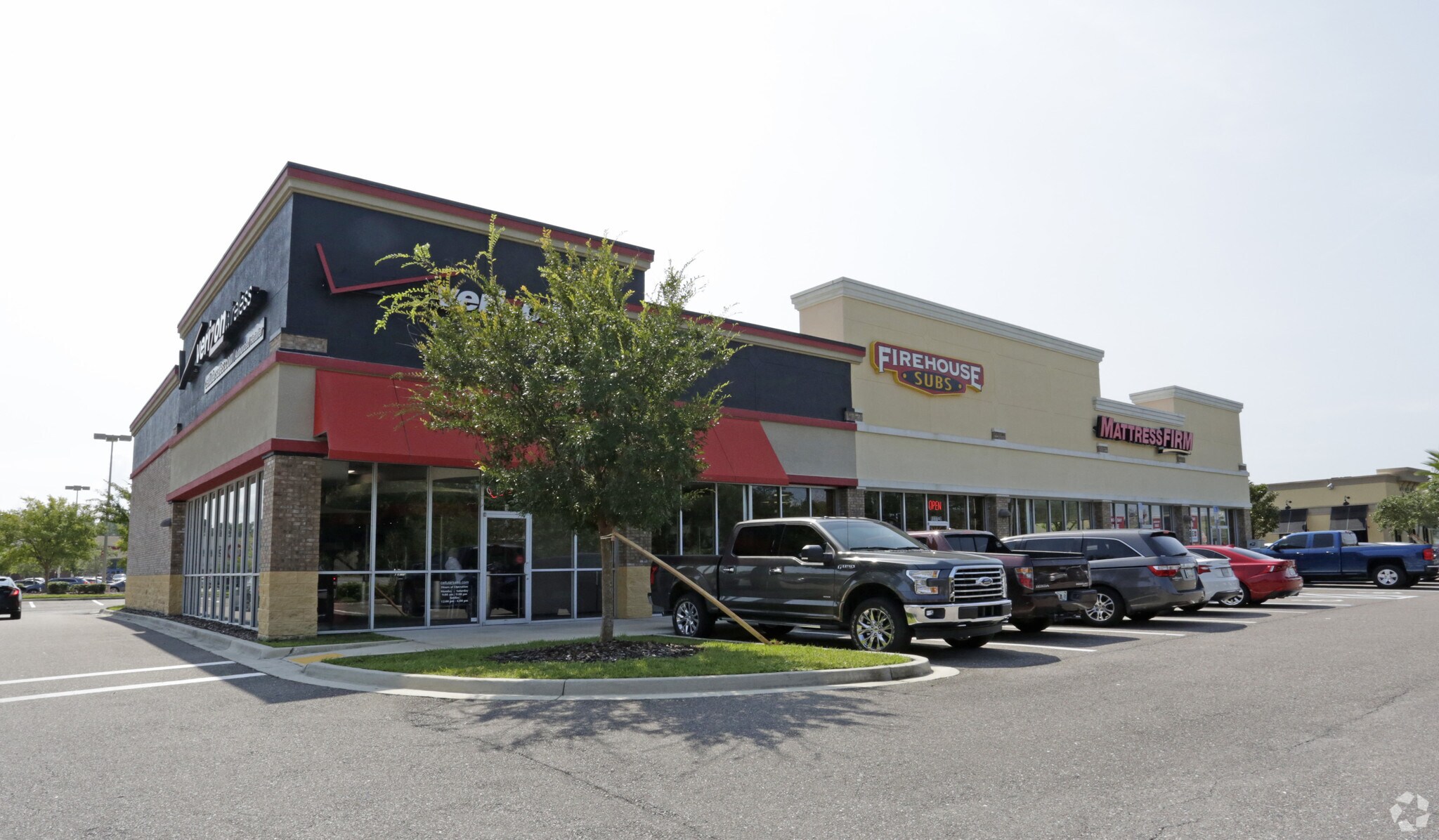 6331 Roosevelt Blvd, Jacksonville, FL à louer Photo principale– Image 1 sur 7