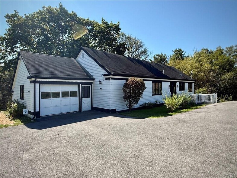 163 Ridge Rd, Lansing, NY à vendre - Photo de l’immeuble – Image 2 sur 34