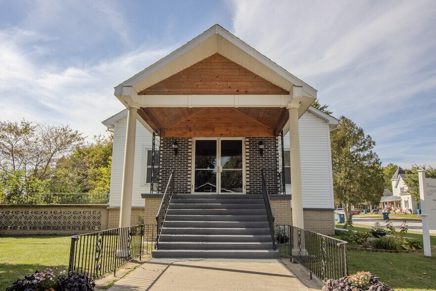 207 N Prettyman St, Knox, IN à vendre - Photo principale – Image 2 sur 14