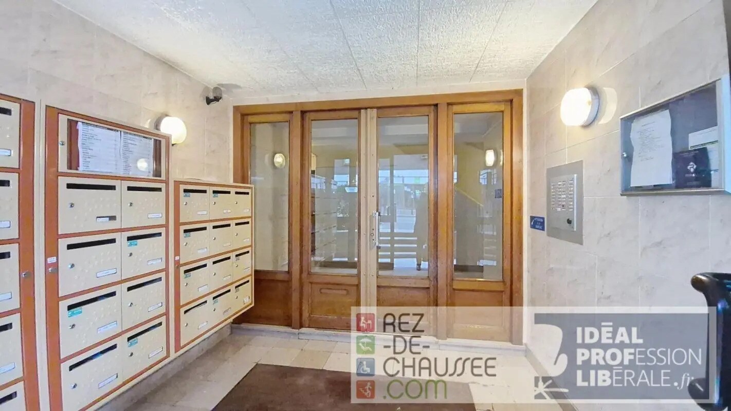Bureau dans Montreuil à vendre Photo de l’immeuble– Image 1 sur 14