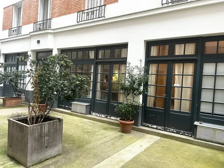 Bureau dans Paris à louer - Photo de l’immeuble – Image 1 sur 9