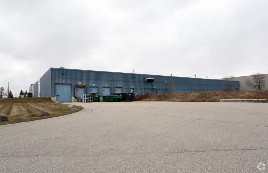 570 Southgate Dr, Guelph, ON à louer - Photo de l’immeuble – Image 3 sur 3
