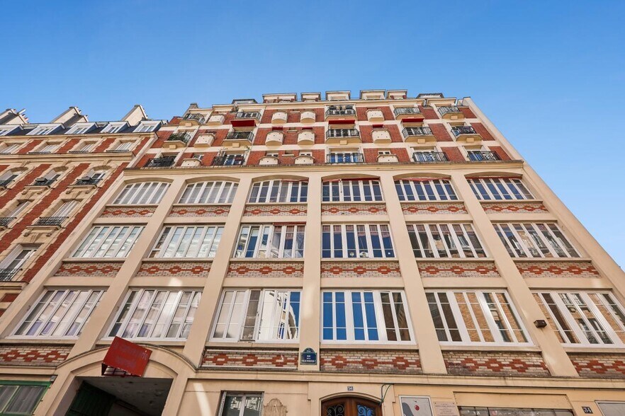 Bureau dans Paris à louer - Photo de l’immeuble – Image 1 sur 10