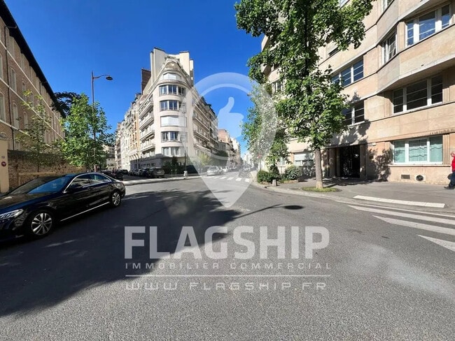 Plus de détails pour Local commercial à louer