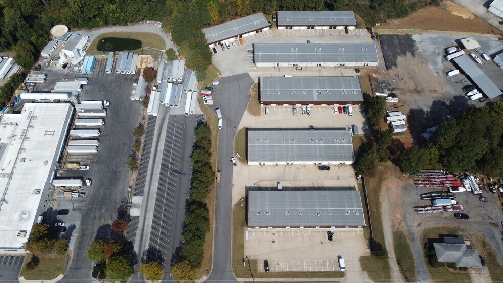 105 Enterprise Dr, Cumming, GA à louer - Aérien – Image 1 sur 18