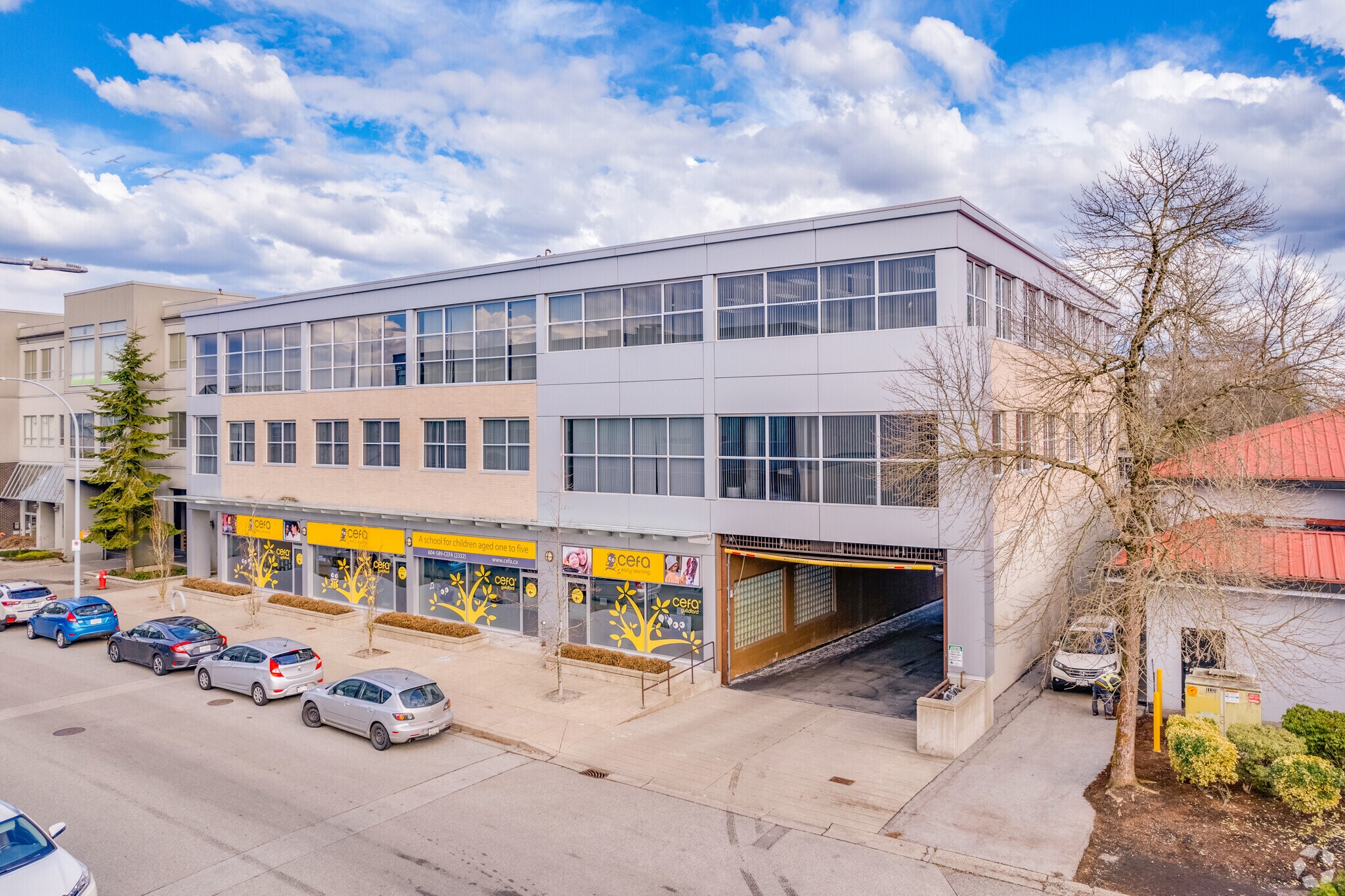 10172 152A St, Surrey, BC à louer Photo principale– Image 1 sur 4
