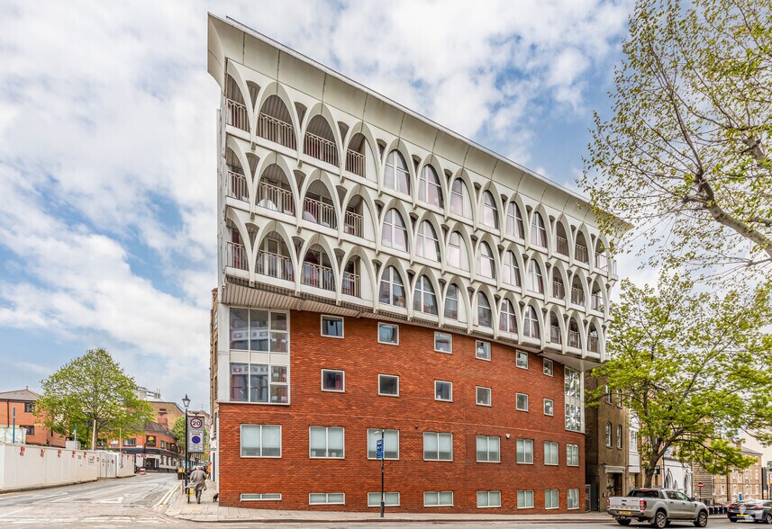 62-64 Farringdon Rd, Londres à louer - Photo de l’immeuble – Image 1 sur 4