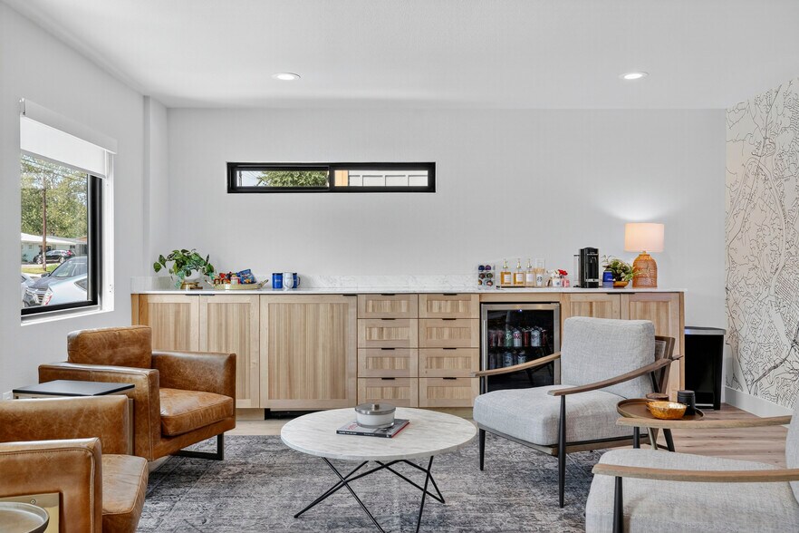 1708 Koening Ln, Austin, TX à vendre - Photo de l’immeuble – Image 2 sur 13