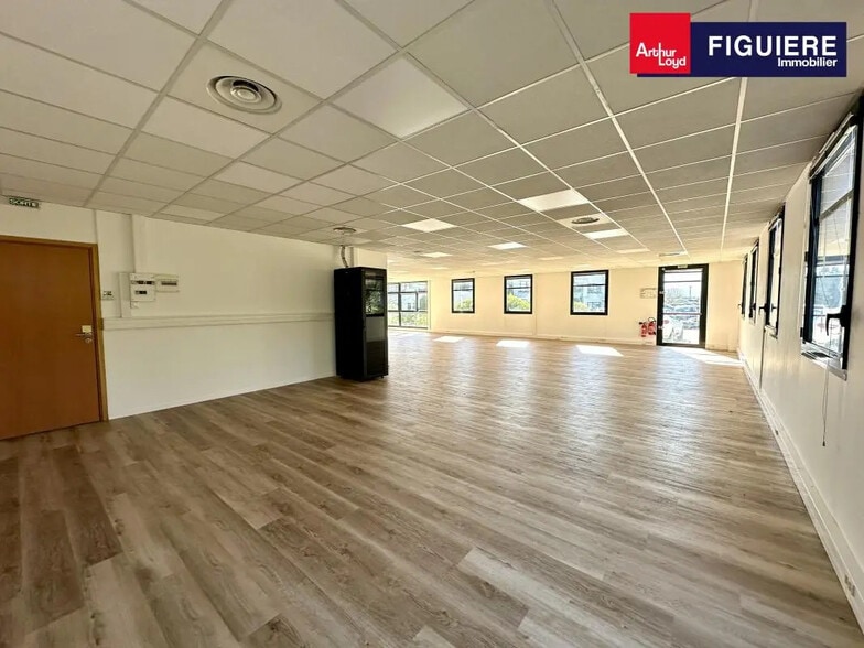 860 Rue René Descartes, Aix-en-Provence à louer - Photo intérieure – Image 3 sur 18