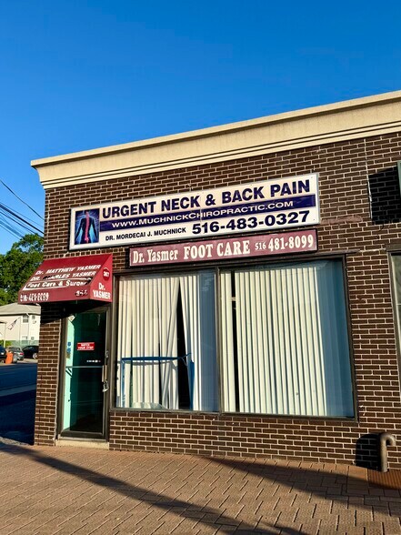 361-367 Hempstead Ave, West Hempstead, NY à louer - Photo de l’immeuble – Image 2 sur 2