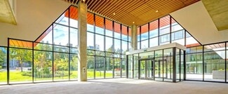 Plus de détails pour 4499 Sanderson Way, Burnaby, BC - Bureau à louer
