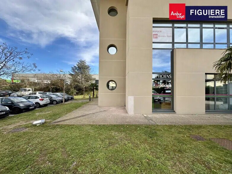 1140 Rue André Ampère, Aix-en-Provence à louer - Photo de l’immeuble – Image 1 sur 8
