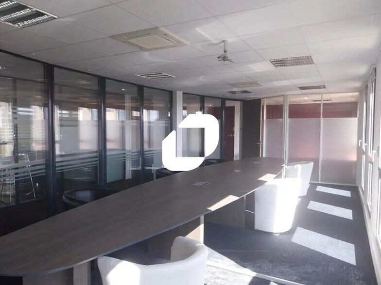 Bureau dans Saint-Herblain à louer - Photo de l’immeuble – Image 3 sur 10