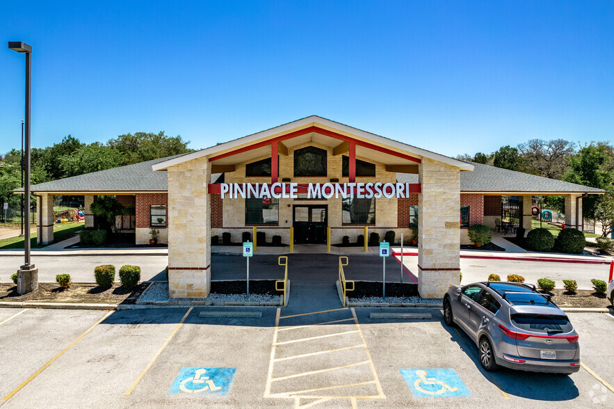19730 Bulverde Rd, San Antonio, TX à louer - Photo de l’immeuble – Image 3 sur 4