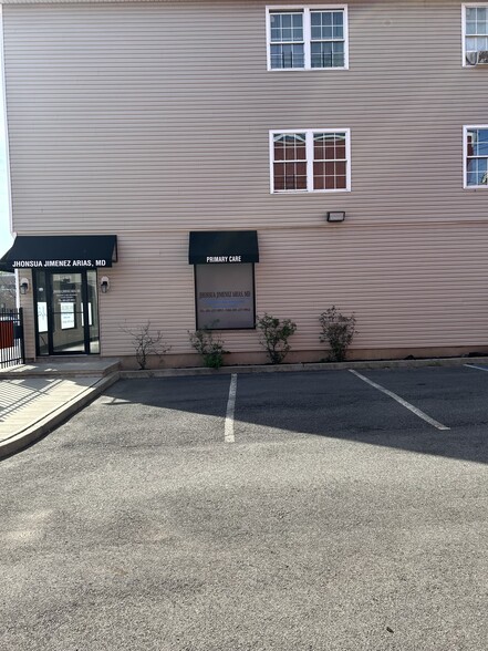 624-628 Main St, Paterson, NJ à louer - Photo de l’immeuble – Image 3 sur 16