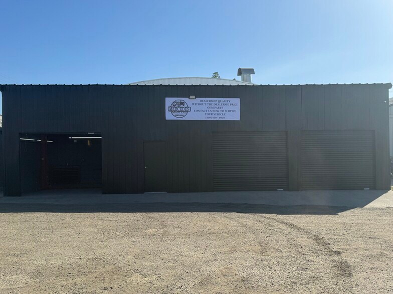 1220 S 9th St, Modesto, CA à louer - Photo de l’immeuble – Image 2 sur 3