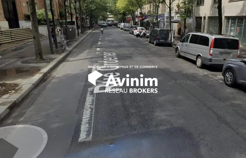 Local commercial dans Paris à louer - Photo de l’immeuble – Image 1 sur 1