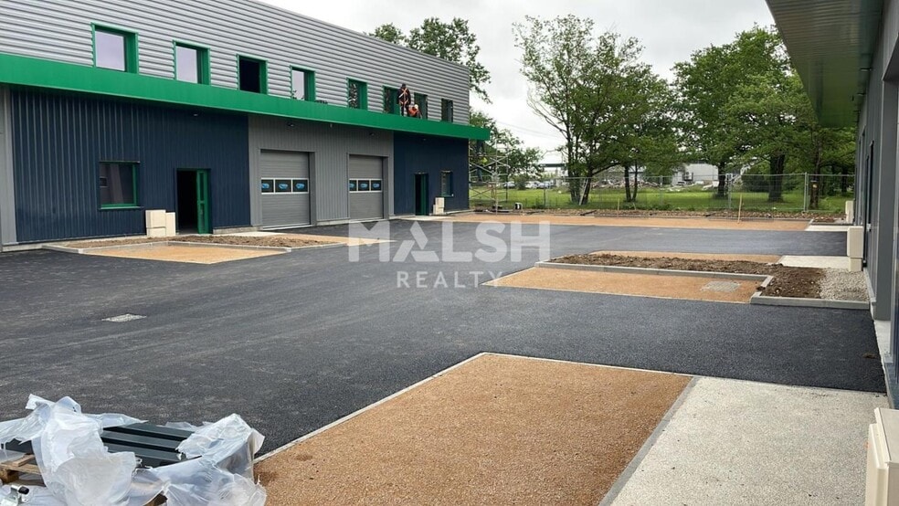 71 Route De Loyettes, Tignieu-Jameyzieu à louer - Photo de l’immeuble – Image 2 sur 11