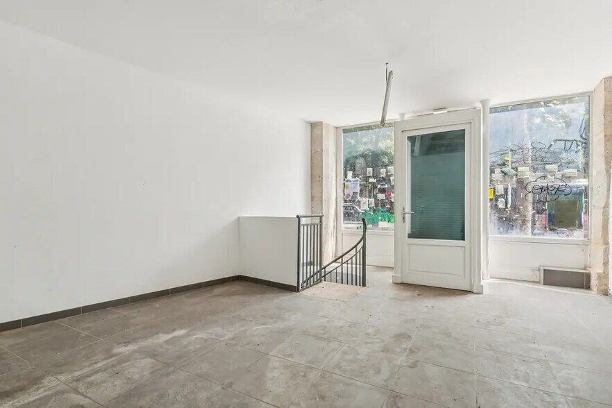 Local commercial dans Paris à louer - Photo de l’immeuble – Image 1 sur 7