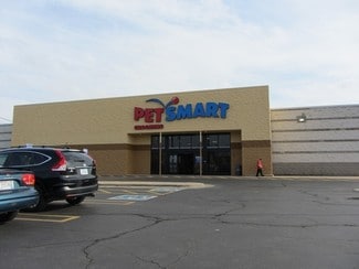 Plus de détails pour 1300 John F. Kennedy Rd, Dubuque, IA - Local commercial à louer