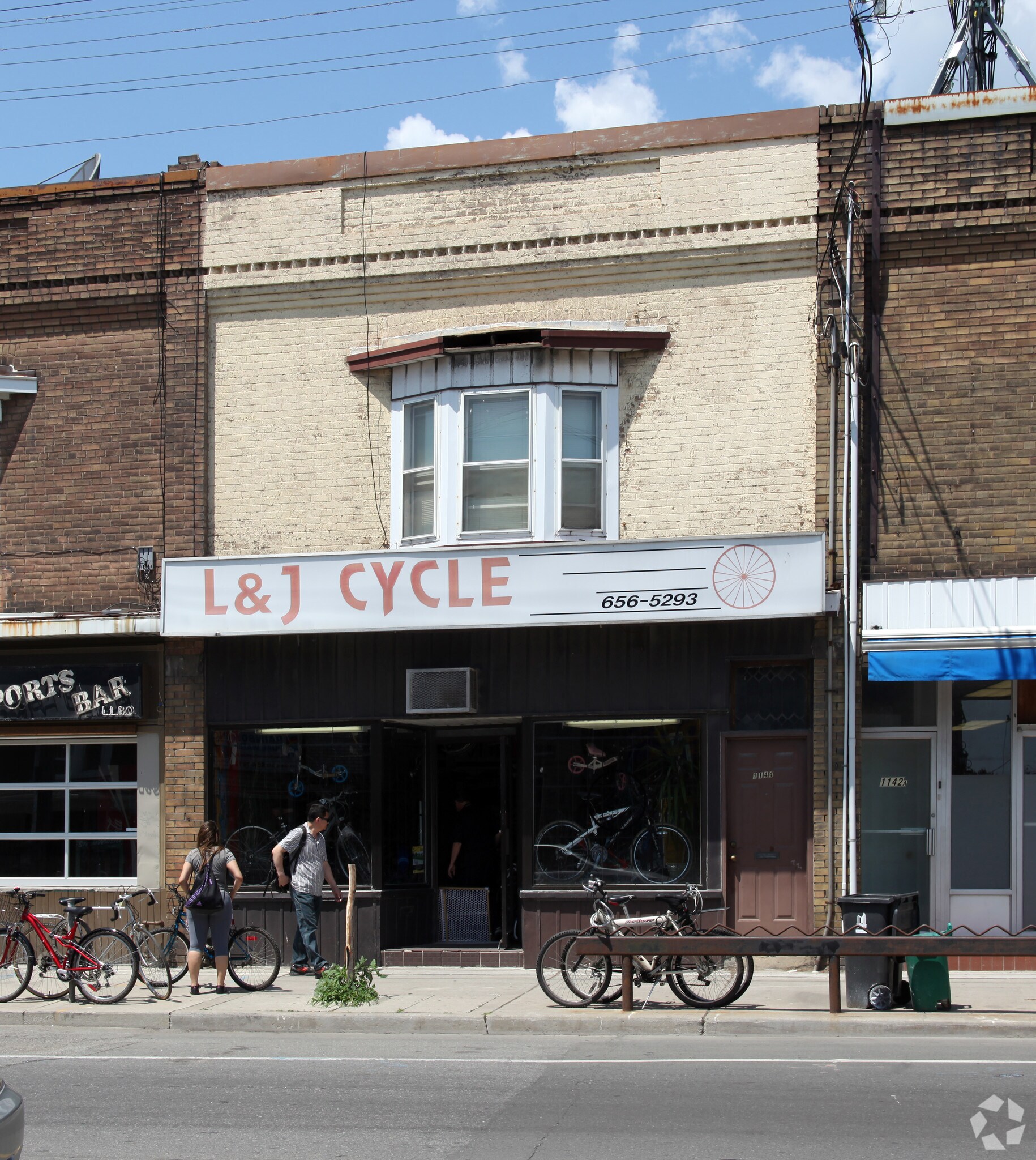 1144 Davenport Rd, Toronto, ON à vendre Photo principale– Image 1 sur 3