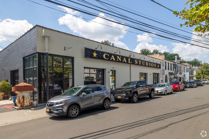 243 N Union St, Lambertville, NJ à louer - Photo principale – Image 1 sur 10