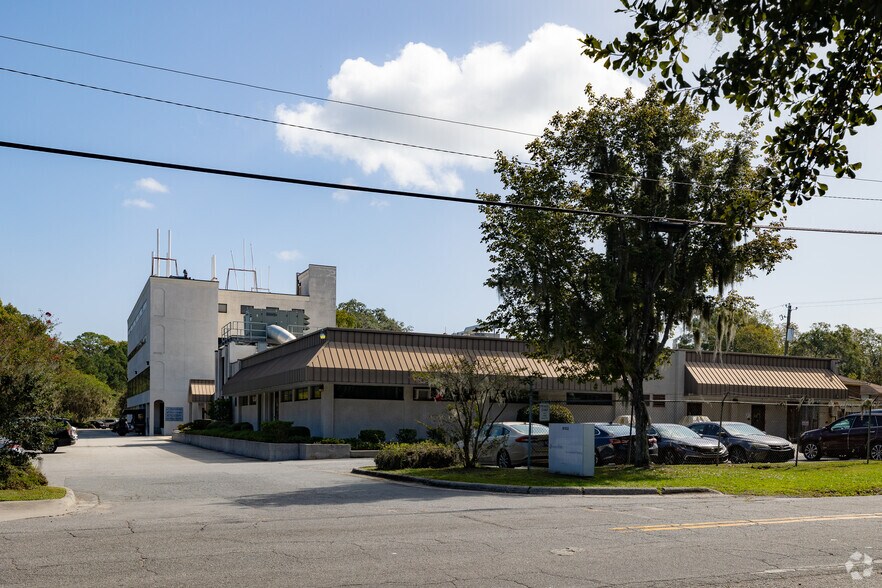 5102 La Roche Ave, Savannah, GA à louer - Photo de l’immeuble – Image 2 sur 29