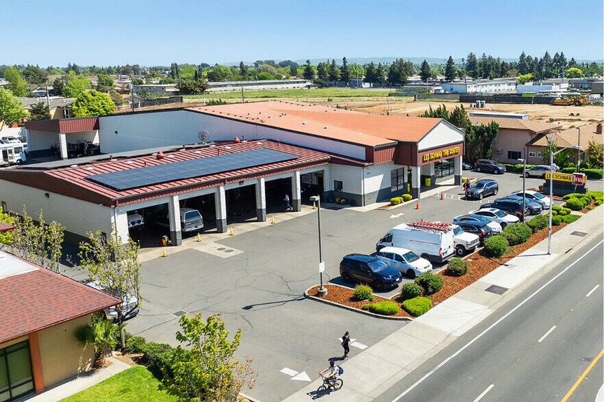 2160 N Texas St, Fairfield, CA à vendre - Photo de l’immeuble – Image 3 sur 6
